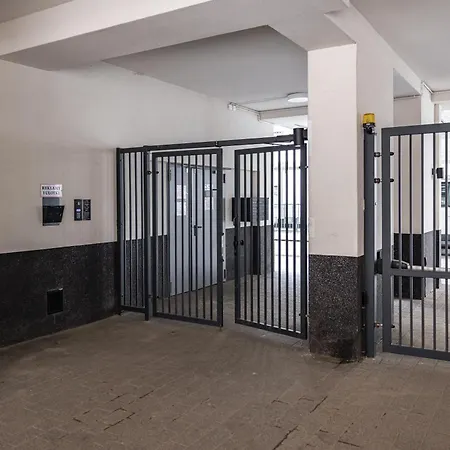 Stare Bulvar, Old Town, Snake Apartment *