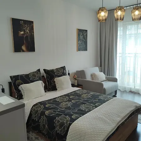 Stare Bulvar, Old Town, Snake Apartment